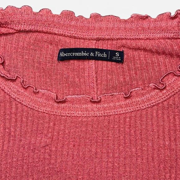 Abercrombie & Fitch Pink Lettuce Ruffle Hem Long Sleeve Shirt SIZE SMALL - Picture 3 of 6